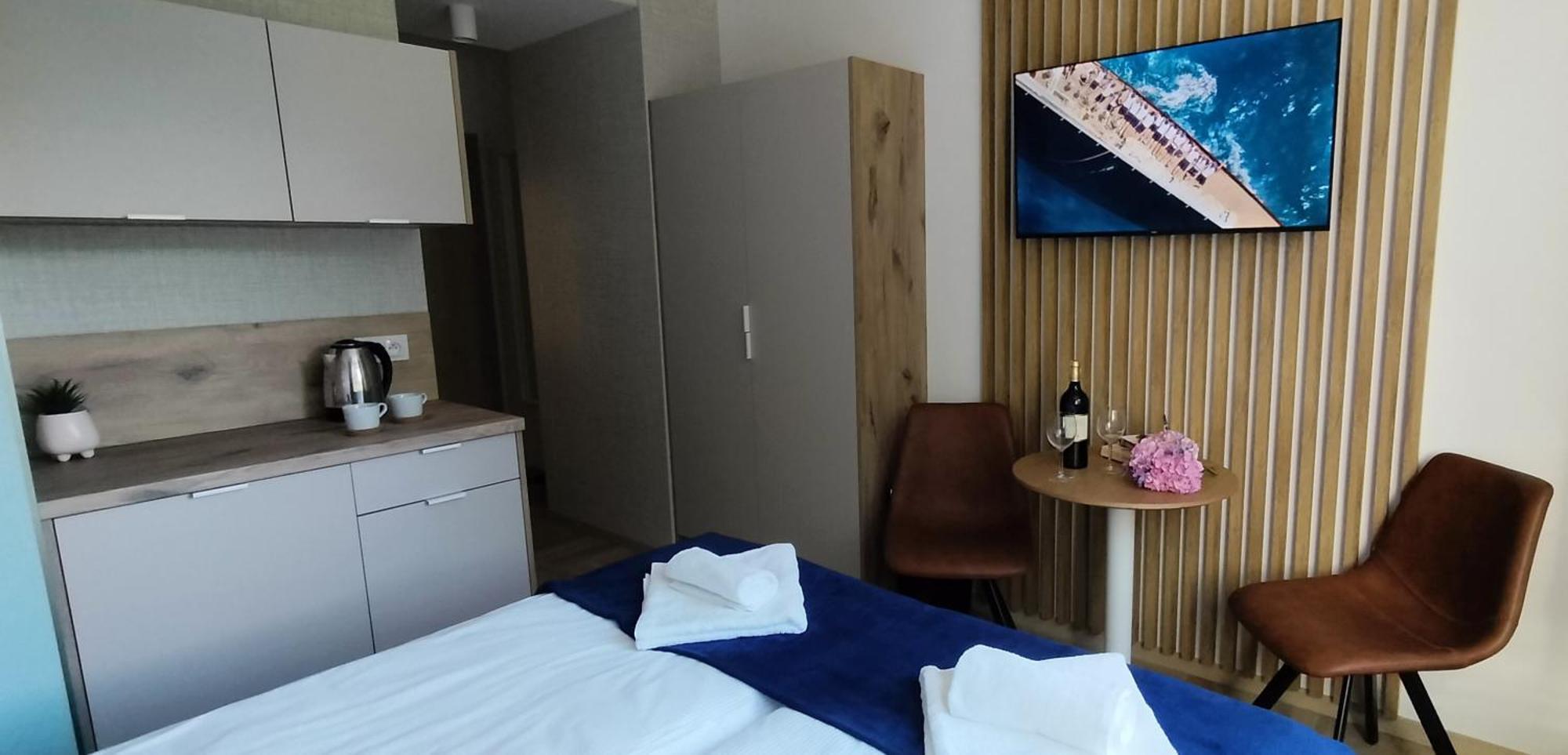 Cicha Przystan - Pokoje Przy Latarni Kołobrzeg Exteriör bild
